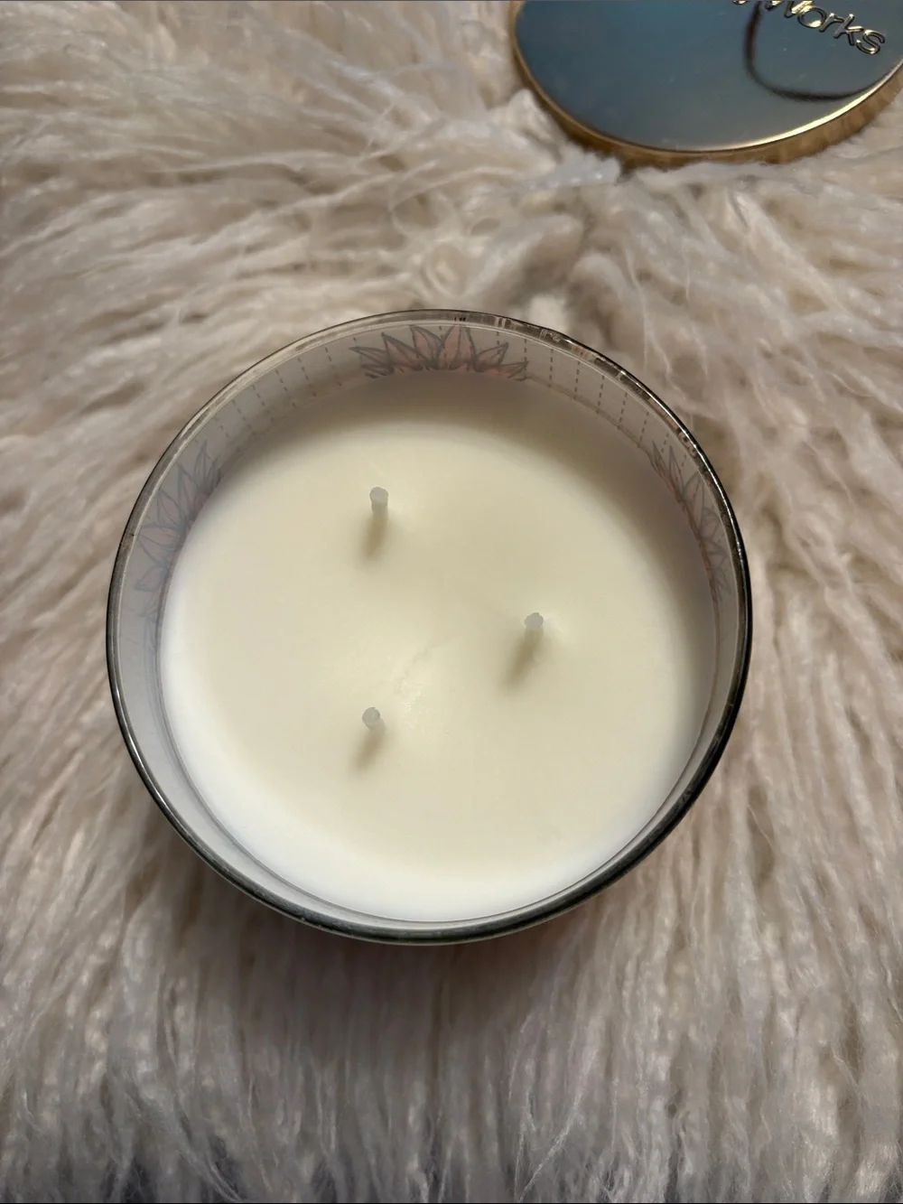 NWT! Bath and Body Works 3 wick candle